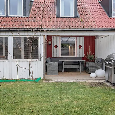 Radhus Med 5 Min Bilavstand Till Centrum & Strand Halmstad Exterior photo