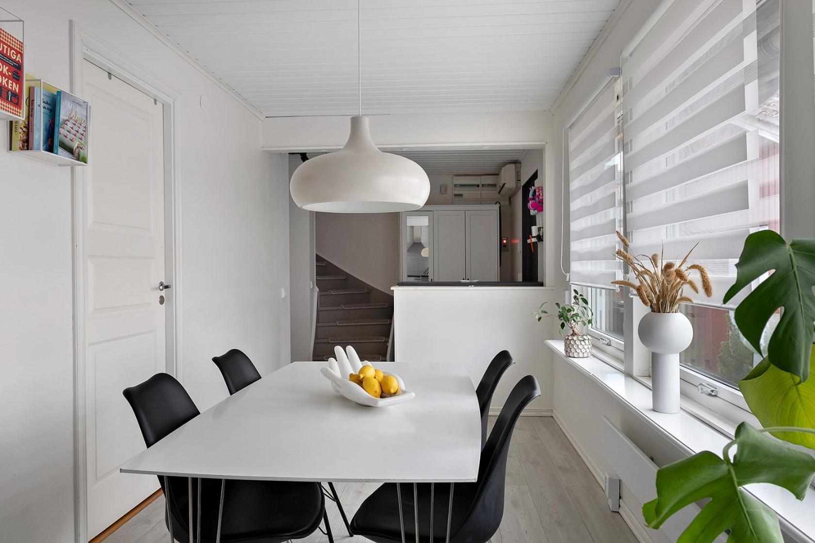 Villa Radhus Med 5 Min Bilavstand Centrum &